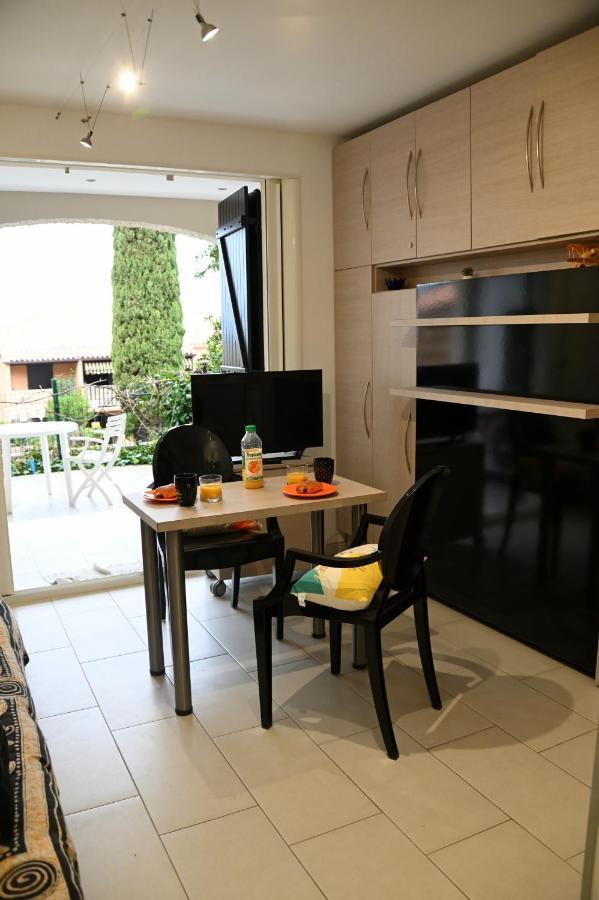 Aigues Marines Yourhosthelper Saint-Cyr-sur-Mer Exterior foto